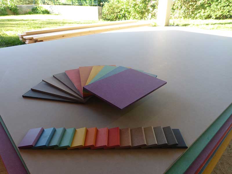échantillons de panneaux de couleur pour jeux en bois
