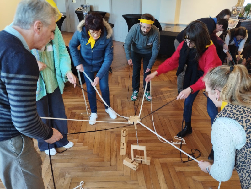 Team building entreprise Tour de Froebel en équipe
